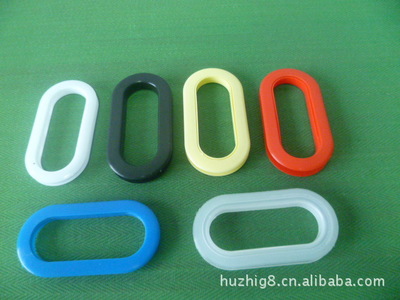 注塑加工一站式解決方案 揭秘紙箱扣、提手扣、防塵彩箱扣與彩盒提手的高效生產